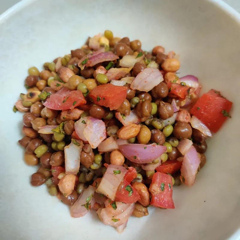 Tangy Legumes Chat