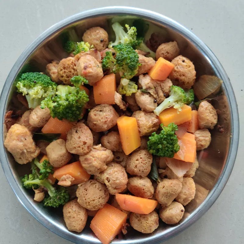 Tangy Soy Chunks Stir Fry