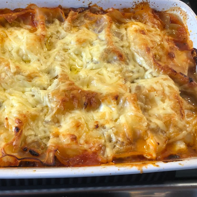 Red Pepper Lentil Lasagne Bake